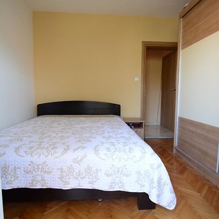 Apartment Emi ซูโกชัน ภายนอก รูปภาพ