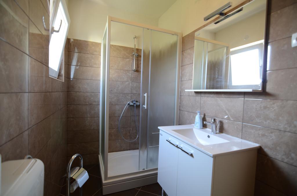 Apartment Emi ซูโกชัน ภายนอก รูปภาพ