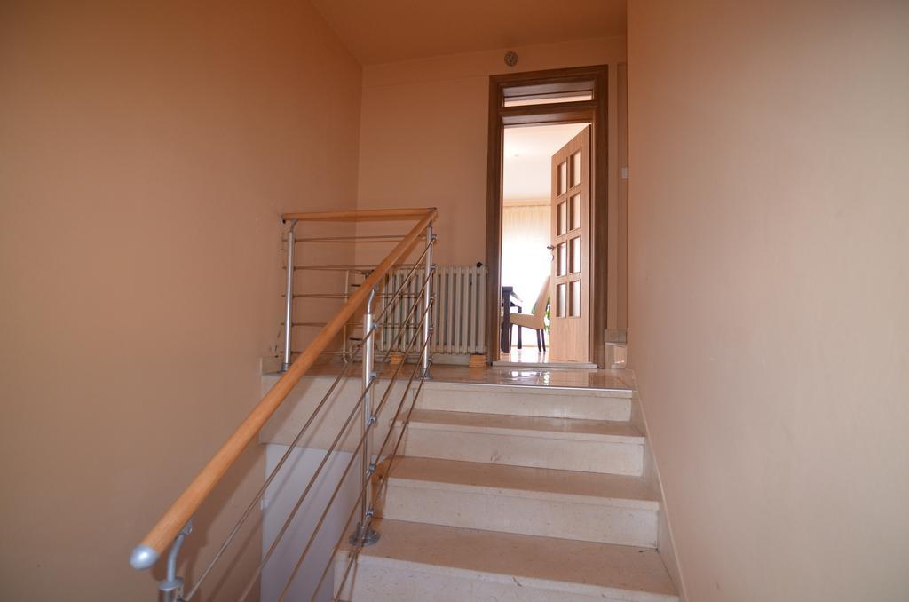 Apartment Emi ซูโกชัน ภายนอก รูปภาพ