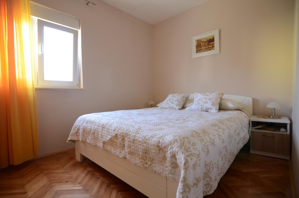 Apartment Emi ซูโกชัน ภายนอก รูปภาพ
