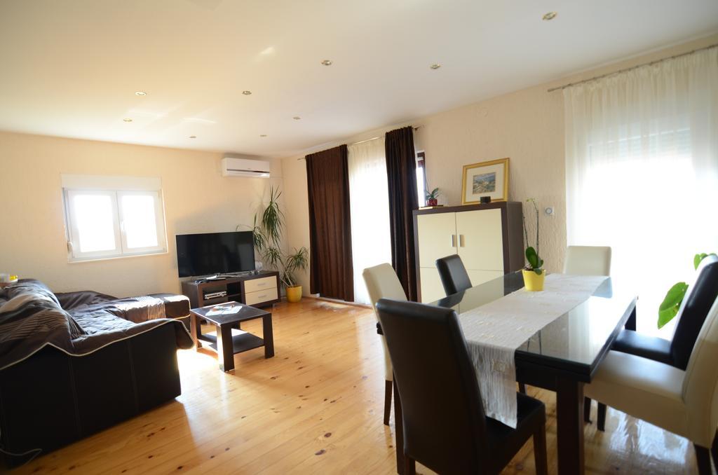 Apartment Emi ซูโกชัน ภายนอก รูปภาพ