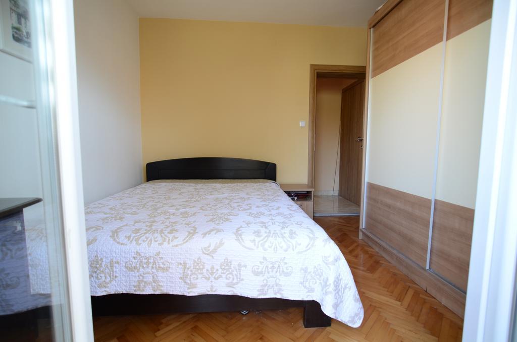 Apartment Emi ซูโกชัน ภายนอก รูปภาพ
